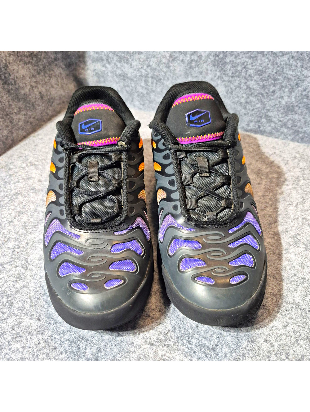 Nike Air Tuned Air Boys Low Top Sneakers Black/Purple/Orange US 5 FV5921-001